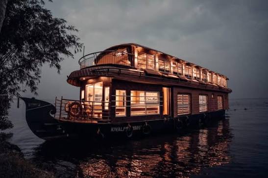 Houseboat on the backwaters of Alleppey, Kerala
