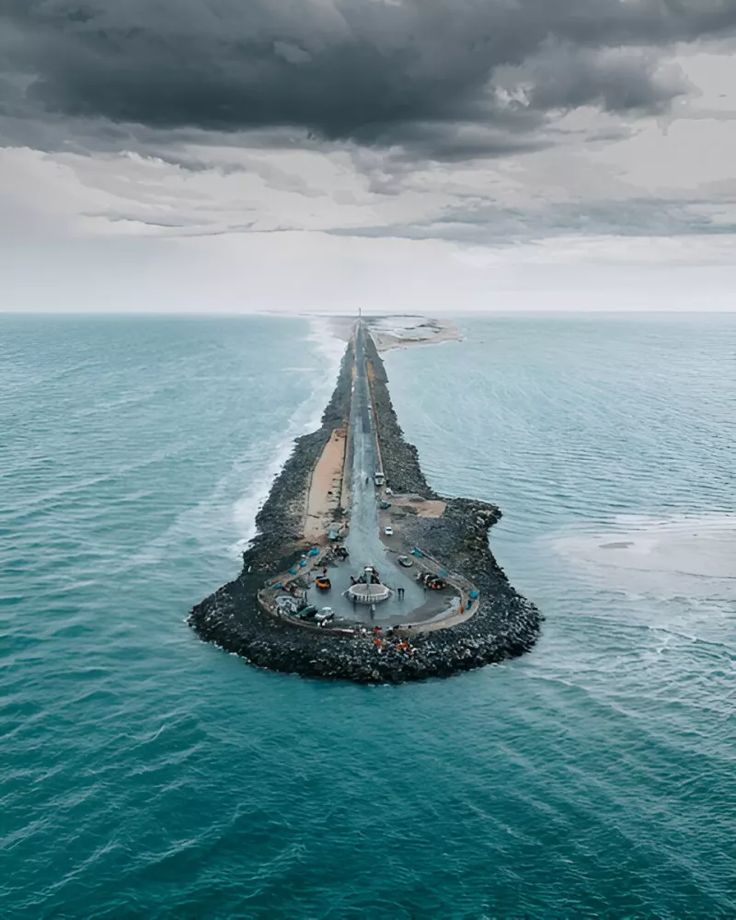 Dhanushkodi ghost town shoreline, Tamil Nadu